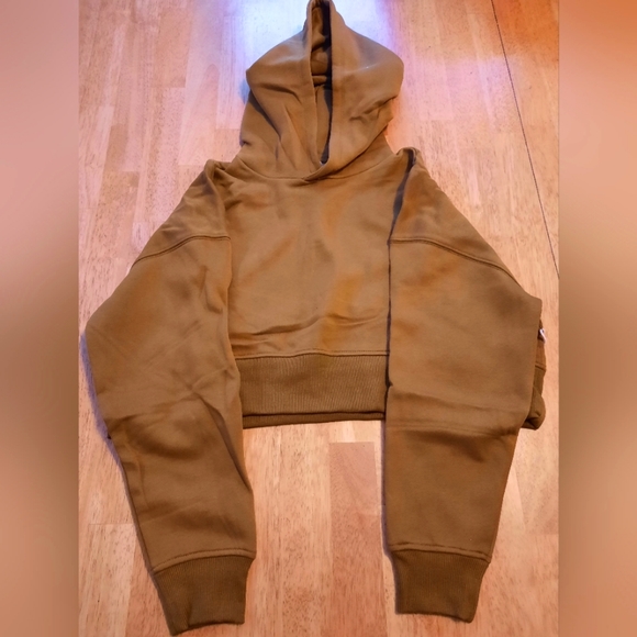 Chestnut Cropped Hoodie🤎 - Picture 3 of 6